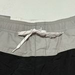 Columbia Women's Hiking And Climbing Shorts Black And Gray Sz Small 4" Inseam Photo 2