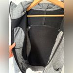 Lululemon  Women's Heather Gray Full Zip Scuba Hoodie Sweater  Size 2 Photo 3