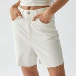 Urban Outfitters UO BDG 90's Denim Shorts NWT Cream in Size 30 Photo 0
