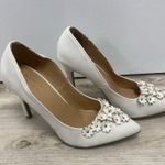 LC Lauren Conrad Lauren Conrad Elegant White Floral Women's Shoes Photo 2