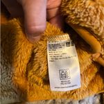 Uniqlo fluffy yarn fleece golden size xl Photo 3