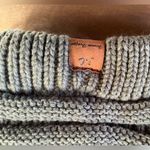 Light gray Ponytail Beanie & Dark Gray Beanie with Pom! Photo 4
