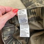 American Eagle Outfitters women’s Next Level Stretch Camo Joggers Size 2 Short Photo 11
