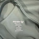 Old Navy Active  Green workout cropped tank Removable padding Photo 2