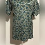NWOT Amazon Essentials Light & Dark Green Floral Active Shirt size XS Photo 3
