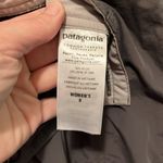 Patagonia side pocket cargo hiking shorts sz 8 10” inseam Photo 5