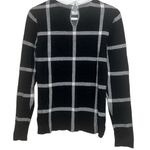 Black and White Collared Sweater Shirt Belle by Belldini Size Small. Photo 2