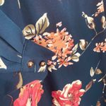 Lara | Navy Floral Print V Photo 8