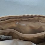 Lululemon  Everywhere mini 1L Belt Bag in trench NWT Photo 9