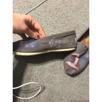Toms Airbrushed Taylor Swift size 8 Photo 1