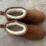 Dream Paris DREAM PAIRS FuzzyClassic Mini Boot Splash-Proof Slip-On Suede Snow Boots Photo 2