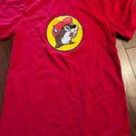 Buc-ee's Womens red  short sleeve shirt Photo 0