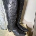 Elegant Black Embroidered Knee High, Heeled Boots Size 8 Photo 1