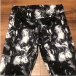Nordstrom  Size Small Tie Dye Yoga Athletic Leggings. Photo 2