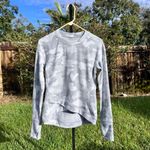 Lululemon Close to Crossing Sweatshirt in Heritage Speckle Camo Grey Size 8 Photo 4