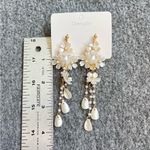 Bridal Pearl Flower Drop Earrings Gold Dangle with‎ Iridescent Petal Tassels new White Photo 3