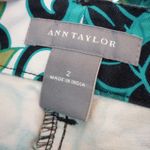 Ann Taylor  Floral Women Shorts - Green and Black Photo 10