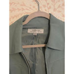Tahari Women's Blazer Size 8 in Soft Green Photo 1