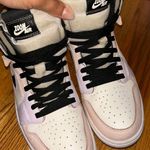 Nike Jordan 1 High Photo 2