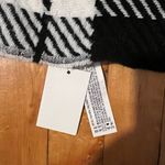 Forever 21 NWT  Black & White Plaid Checkered Blanket Scarf Photo 5