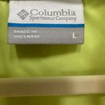 Columbia Lightweight bright yellow Jacket with hood, and side pockets. Sz L Photo 3