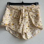 Lottie Moss  shorts xs Photo 0