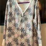 Nautica  fleece top. Snowflake print. P2P 27”length 29” SIZE XXL Photo 1