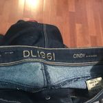 DL1961  Cindy Slim Bootcut Jeans sz27 Photo 4