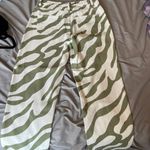 SheIn Green Zebra Jeans Photo 4