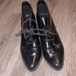 Clarks Clark’s Heeled Ankle Boots Size 9.5 Medium Photo 3