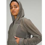 Lululemon  Athletica Relaxed Fit Mesh Jacket Grey Green Sage 6 EUC Photo 1