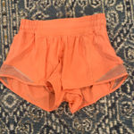 Lululemon  Hotty Hot 2.5" Shorts Low-Rise Lined  Photo 0