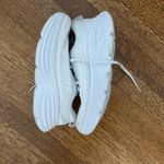 Hoka  Bondi 8 - Size 8.5, White/Light Blue Photo 1