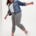 Torrid Grey Signature Waist Crochet Detail Crop Legging - size 1 Photo 6