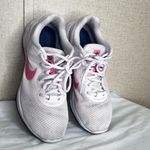 Nike  Women's Light Pink Athletic Shoes Photo 2