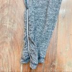 Tangerine  Gray Capri Leggings with Ruched Zipper Sides Size Small Photo 3