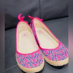 UGG  women’s flats shoes size 9.5 like new Photo 2