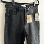Cello NWT Black Jeans Women's size 7, Reagan High-rise Two Tone Straight stretch Photo 4