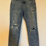 Gap  Light Wash Distressed Cigarette Jeans Size 6 Photo 3