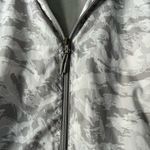New Balance NB Size Large Gray Multi Gray Colored Running Rain Jacket Photo 6