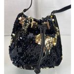 Retro style Sequin bucket bag in black and gold with pull closing inside lined Photo 6