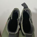 Everlane Rubber Chelsea Boots Olive Green Black Rain Boots Size 7 Photo 4