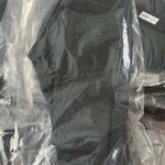 Aritzia Deep Green Sports Bra and leggings Photo 4