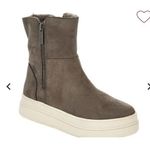 Urban Sport by J/Slides Waterproof Trixie Boot Gray Size 8.5 Photo 0