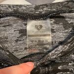 women's best Camo Top Photo 3
