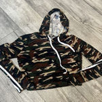 Feathers Womens Large Camouflage Hooded Long Sleeve Crop Top Light Material Green Photo 0