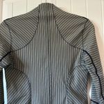 Lululemon  Forme Jacket II Pine Stripe‎ Size 6 Photo 5