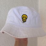 Tilly's Bucket hat Photo 1