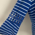 Hannah Woman Size Large Women's Blue White Top Photo 1