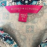 Beyond‎ Scrubs Women Scrub Top L Blue Medallian Medical Uniform Nurse Workwear Purple Size L Photo 1